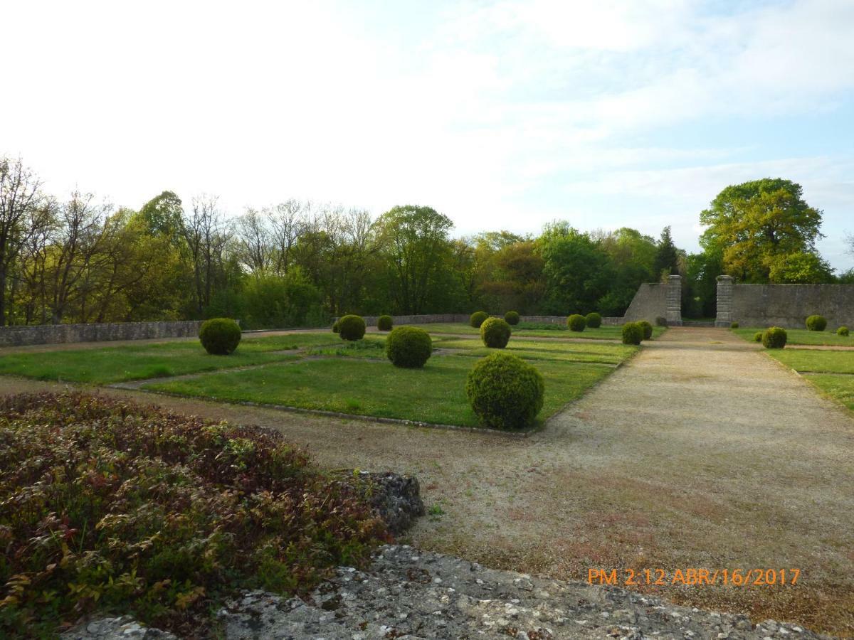 Chateau De Montrame Soisy-Bouy 외부 사진