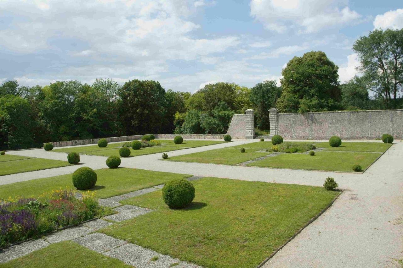 Chateau De Montrame Soisy-Bouy 외부 사진
